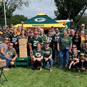 Lambeaulance Tailgate Group Photo